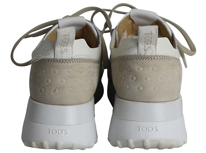 Tod's Tênis perfurado em couro nude - vista 4