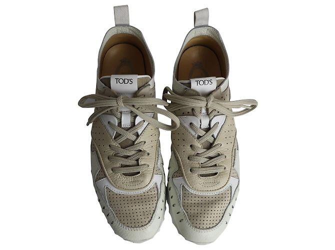 Tod's Tênis perfurado em couro nude - vista 6