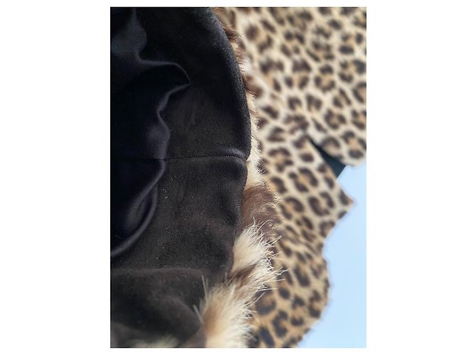 Autre Marque Casaco de pele de leopardo real e gola de vison preta - vista 3