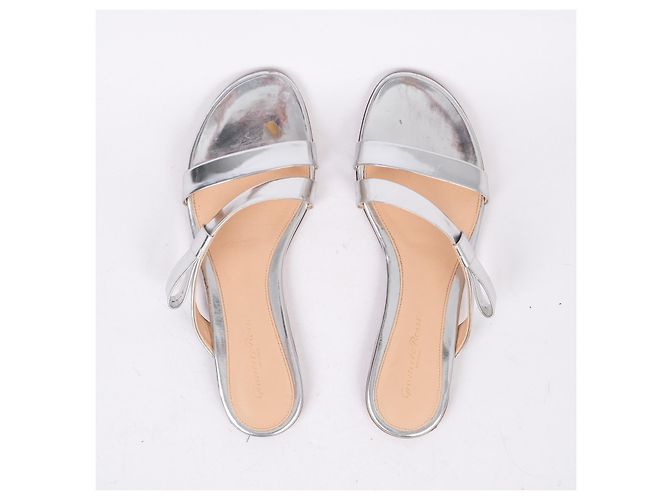 GIANVITO ROSSI  Bailarinas EU 39 Cuero charol Plata - vista 3
