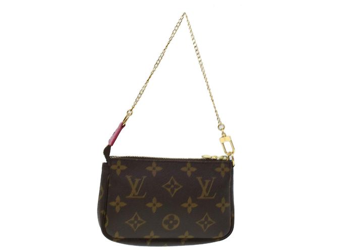 LOUIS VUITTON Vivienne Mini Pochette Accessoires Pochette M69752 Auth LV 41047A Monogramme - vue 2