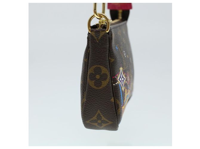 LOUIS VUITTON Vivienne Mini Pochette Accessoires Pochette M69752 Auth LV 41047A Monogramme - vue 4