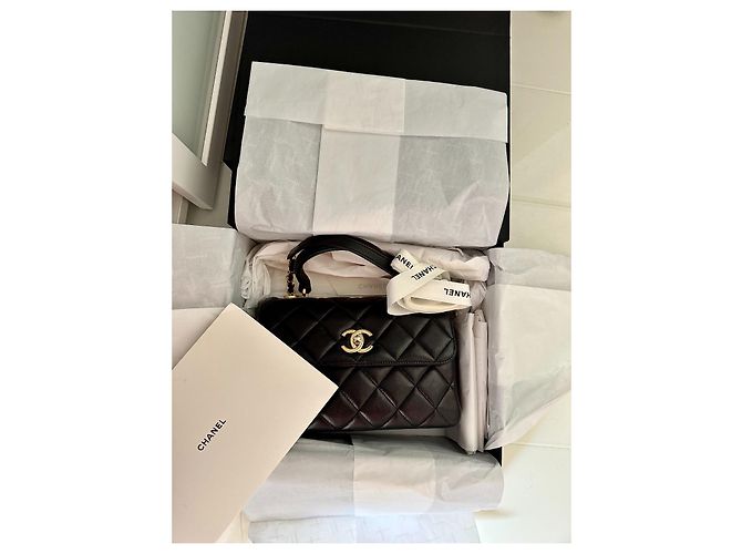 Chanel Trendy CC Medium Bolso de mano en piel de cordero negra Negro - vista 13