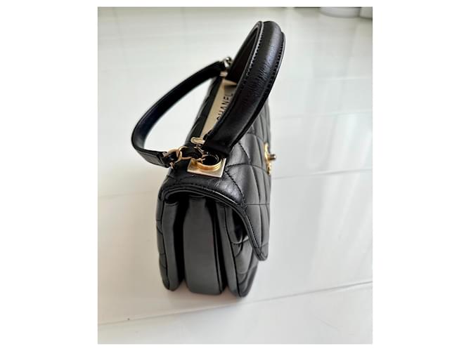 Chanel Trendy CC Medium Bolso de mano en piel de cordero negra Negro - vista 3