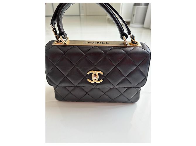 Chanel Trendy CC Medium Bolso de mano en piel de cordero negra Negro - vista 5