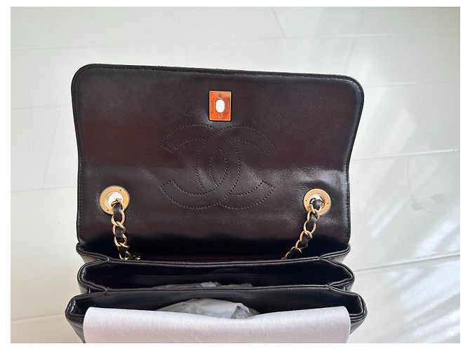 Chanel Trendy CC Medium Bolso de mano en piel de cordero negra Negro - vista 6