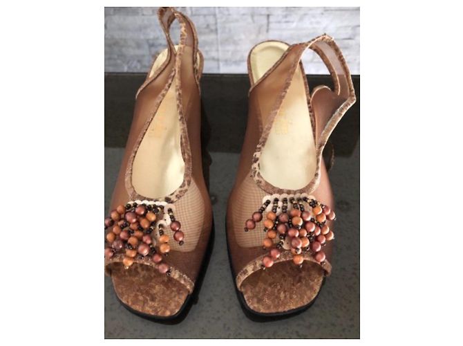 Autre Marque Sandali con tacco Azurée Marroni e Oro Pelle e Nylon Marrone - vista 2