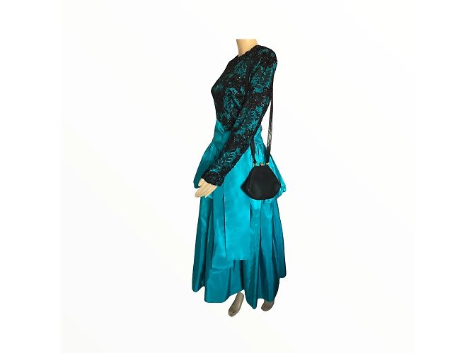 CHANEL  Handbags T.  silk Black - view 3