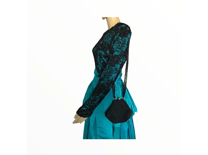 CHANEL  Handbags T.  silk Black - view 4
