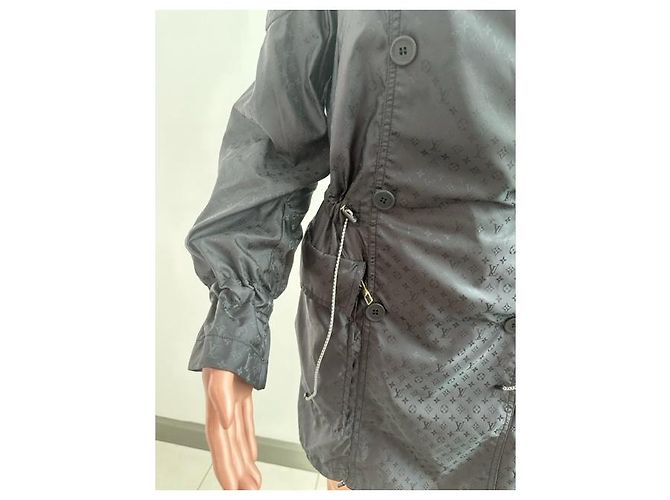 Louis Vuitton Jacke Schwarz Polyamid Größe 34 - Ansicht 16