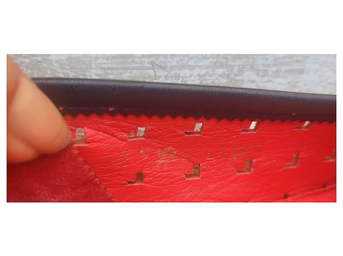 Mocassini Loewe in scamosciato rosso traforati - vista 5
