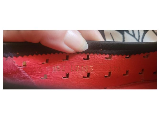 Mocassini Loewe in scamosciato rosso traforati - vista 6