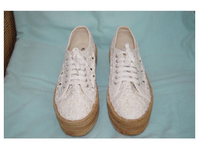 Sneakers Superga con ricamo inglese - vista 2