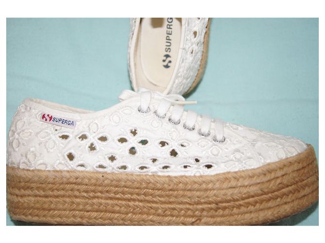 Sneakers Superga con ricamo inglese - vista 4