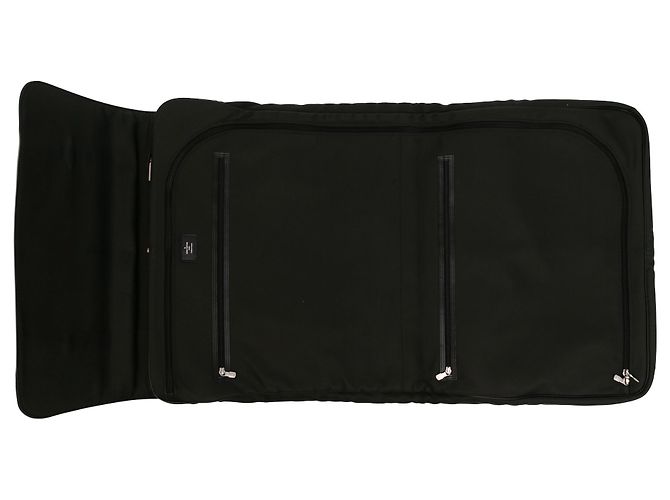 Porta abiti Louis Vuitton nero Taiga Gibeciere - vista 6
