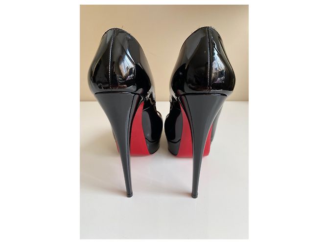 Décolleté Christian Louboutin in vernice nera Nero - vista 3