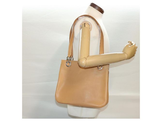 Bolsa de ombro Salvatore Ferragamo de couro bege Auth cl519 - vista 23