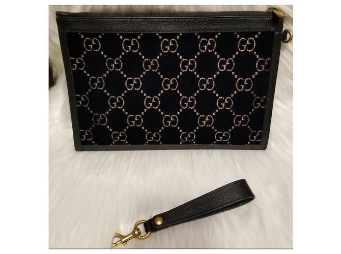 Pochette Marmont Gucci in velluto blu. Gold hardware - vista 2