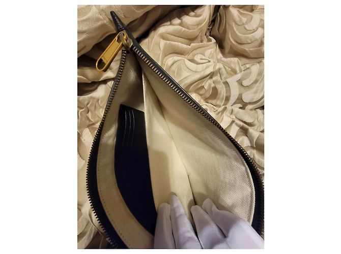 Pochette Marmont Gucci in velluto blu. Gold hardware - vista 9