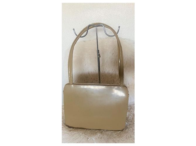 Borsa Yves Saint Laurent beige in vernice - vista 2