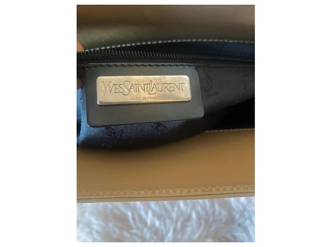 Borsa Yves Saint Laurent beige in vernice - vista 6