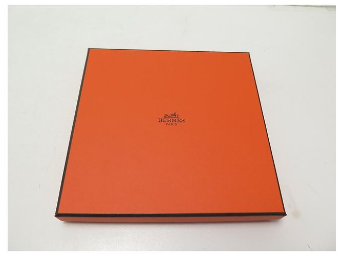 Hermès NUOVA SCIARPA HERMES OMAGGIO A GENE KELLY CARRE 70 H983914S SCIARPA IN SETA SETA Giallo - vista 11