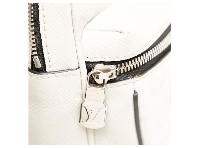 Bumbag Marsupio da esterno Taigarama con monogramma bianco Louis Vuitton - vista 8