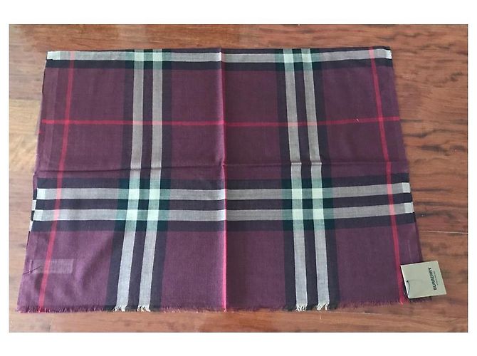 Burberry hat gestohlen - Ansicht 2