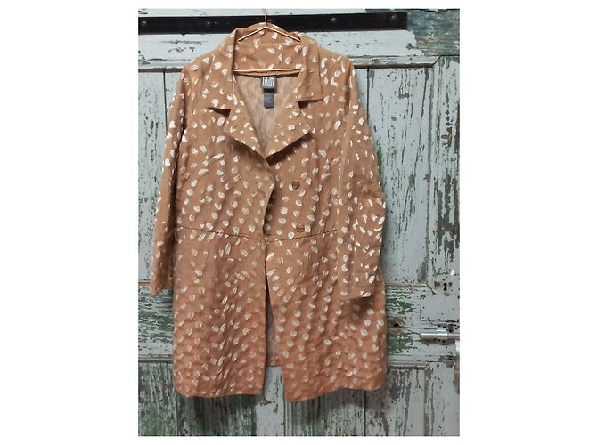 Autre Marque Abrigo oversize rosa viejo con patrones de bronce - vista 2