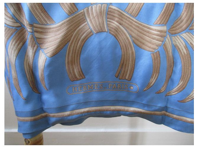 Hermès Tunika aus Seidentwill,Taille 40. Hellblau - Ansicht 4