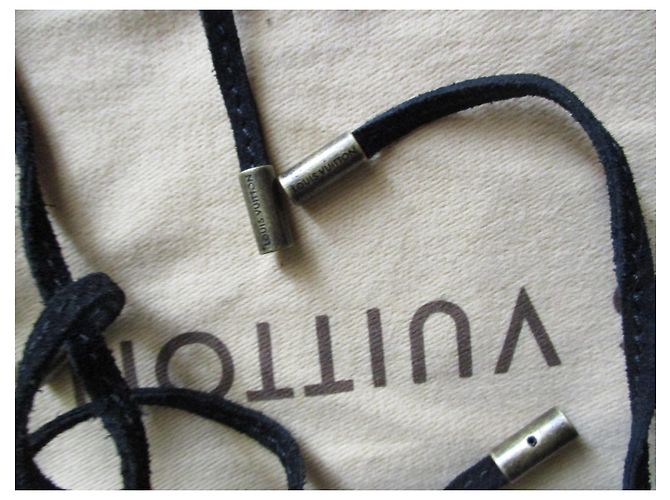 Louis Vuitton Sandali in pelle, frangia, 38IT. Nero - vista 5