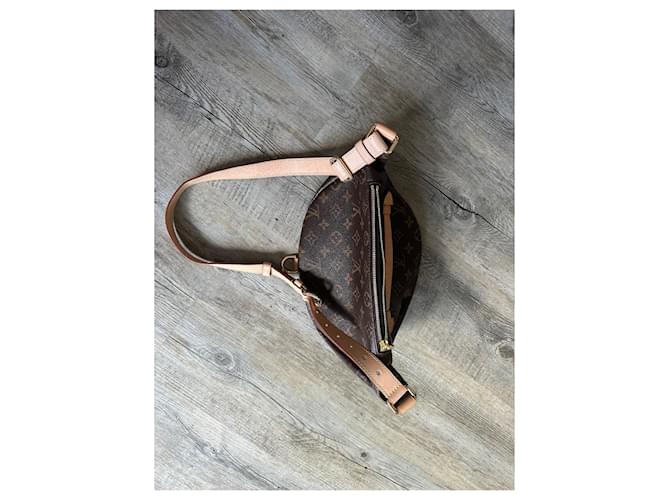Bumbag Louis Vuitton Marrone - vista 2