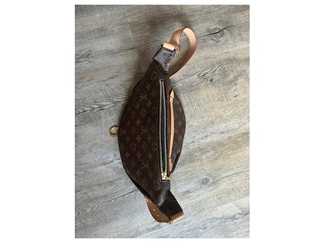 Bumbag Louis Vuitton Marrone - vista 3