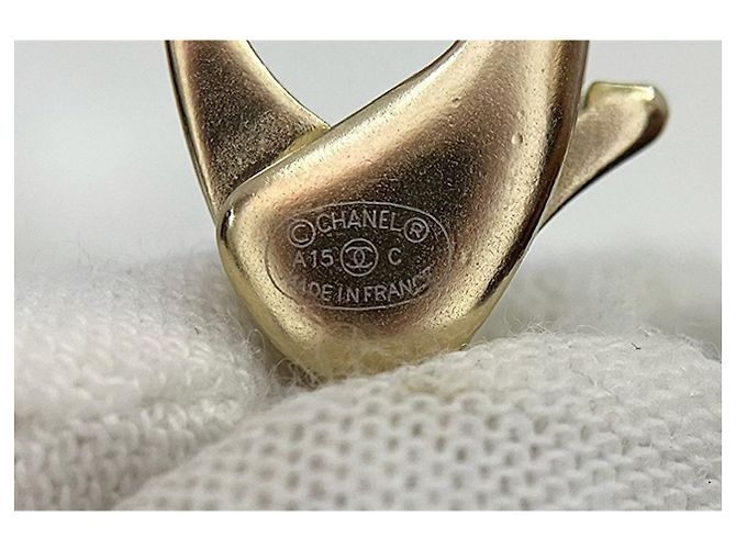 Chanel CC A15C Crociera Dubai 2015 Scatola per collana lunga con perle con logo D'oro - vista 8