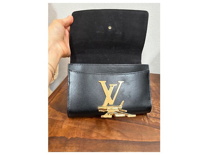 Louis Vuitton Louise MM Pelle Verniciata Nera Nero - vista 8