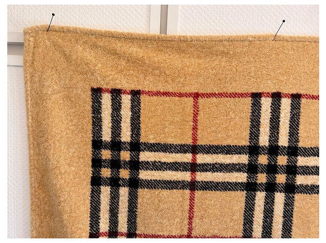 Drap éponge Burberry Check en coton noir beige - vue 2