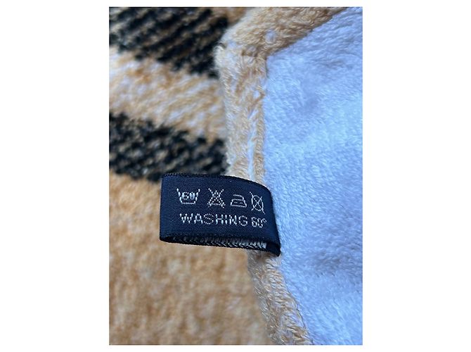 Drap éponge Burberry Check en coton noir beige - vue 8