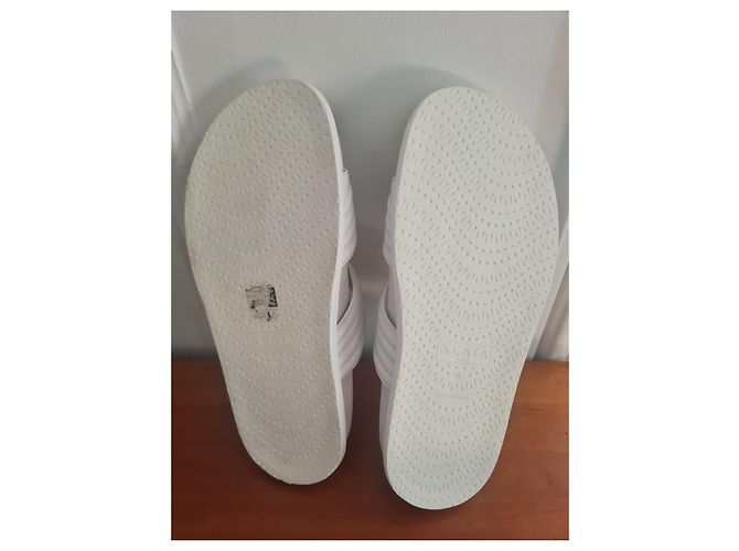 Alaïa Leder Mules Weiß - Ansicht 2