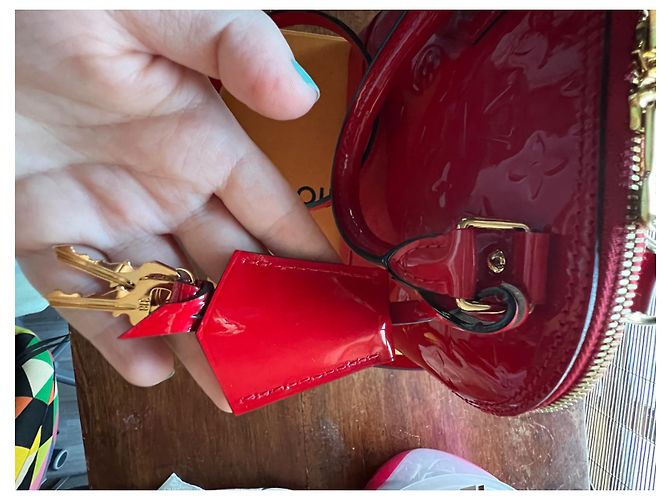 Louis Vuitton Alma BB Lackleder Kirschrot Monogramm - Ansicht 6