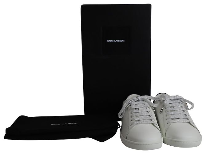 Tênis clássico Saint Laurent Lips Court em couro branco - vista 13