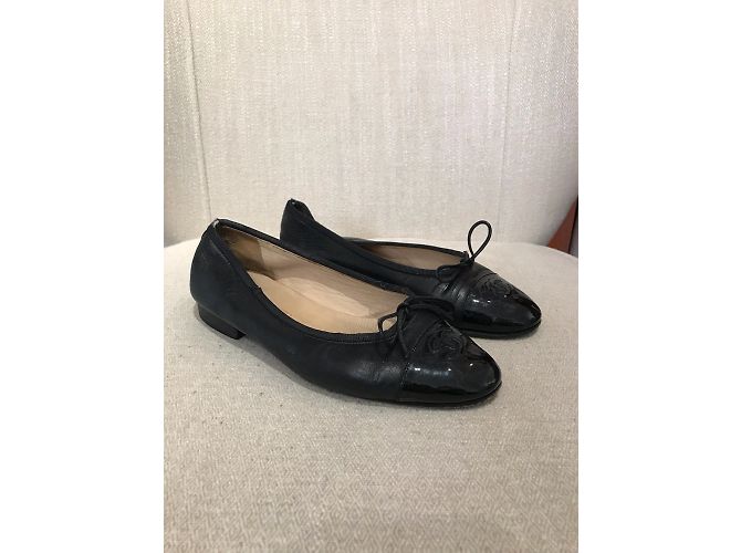 Timeless CHANEL Bailarinas T.UE 35.5 cuero Negro - vista 3