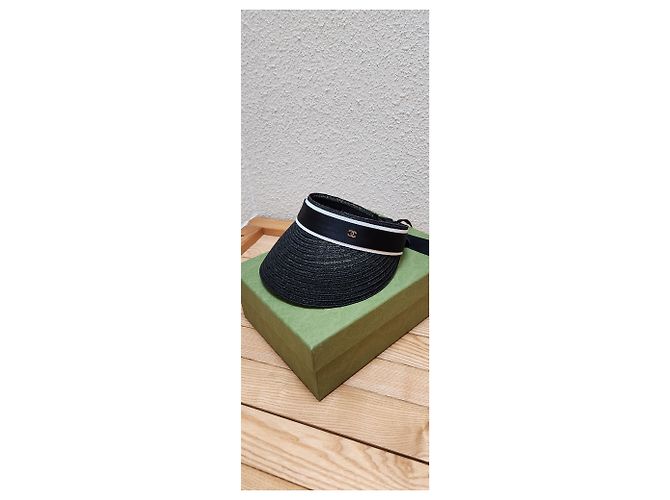 Cambon Visiera da crociera collezione Chanel 2022 Nero Bianco - vista 7