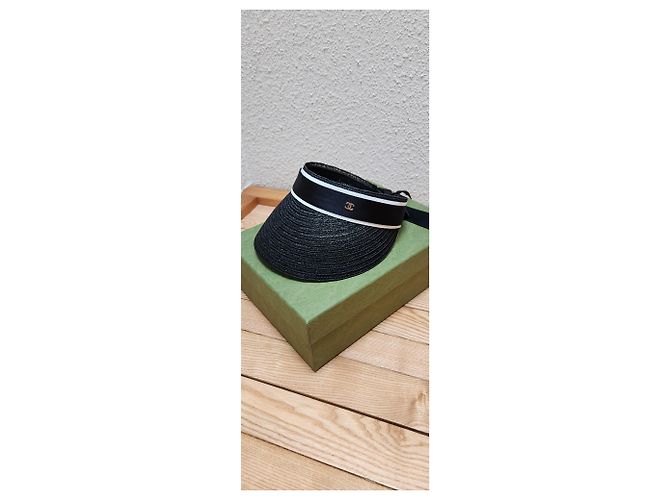 Cambon Visiera da crociera collezione Chanel 2022 Nero Bianco - vista 8