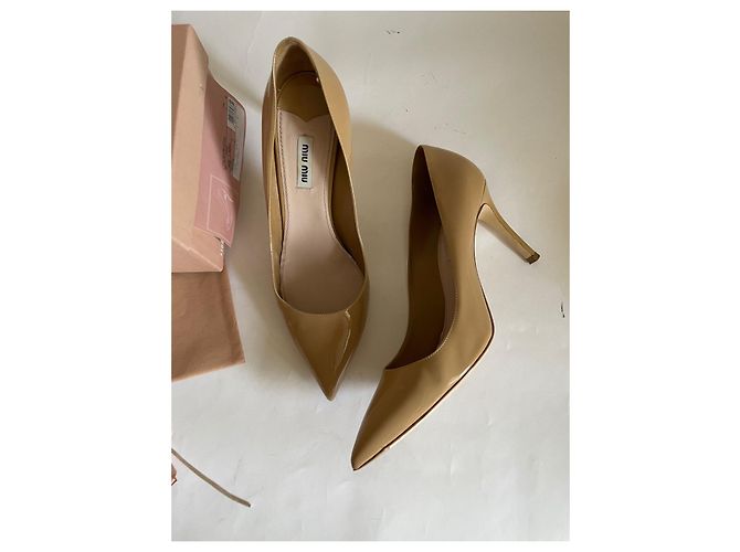 Décolleté Miu Miu in vernice beige 41 - vista 10