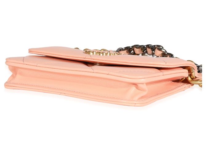 Chanel Hellorange gestepptes Lammleder Chanel 19 Mini-Geldbörse mit Kette - Ansicht 6
