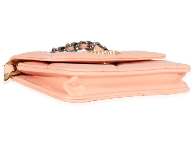 Chanel Hellorange gestepptes Lammleder Chanel 19 Mini-Geldbörse mit Kette - Ansicht 7