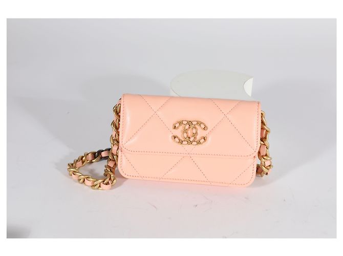 Chanel Hellorange gestepptes Lammleder Chanel 19 Mini-Geldbörse mit Kette - Ansicht 8