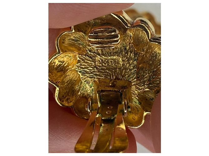 Chanel Ohrringe Blume Gold und Perle Creme Gold hardware - Ansicht 6