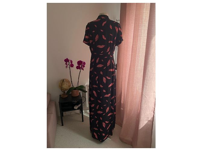 Robe Diane Von Furstenberg en soie noire motif bouche Rose - vue 2