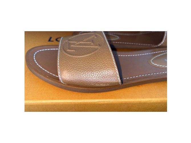 LOUIS VUITTON  Mules & clogs T.EU 39 Leather - view 4